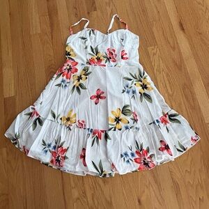 Old Navy Cream floral sun dress - size Large